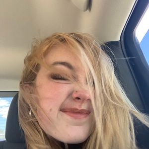 Meet your Posher, Madeline